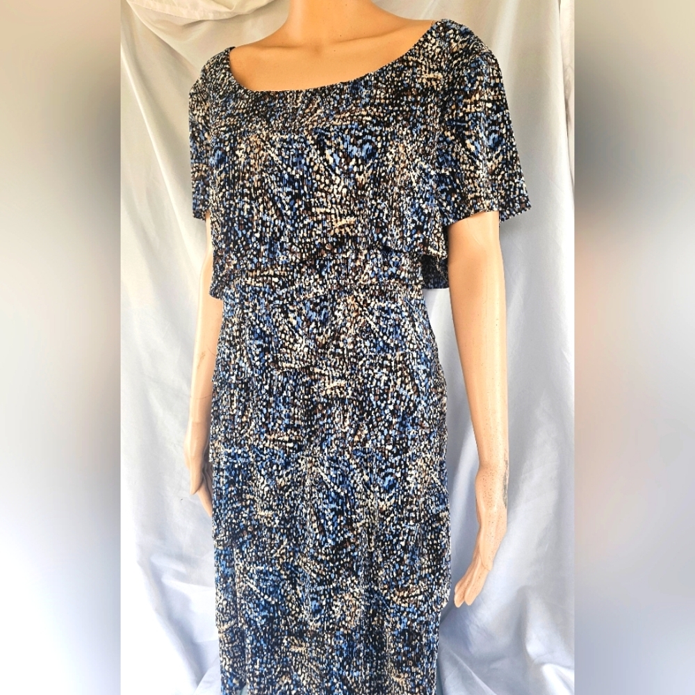Chic Blue and Black Patterned Dress
